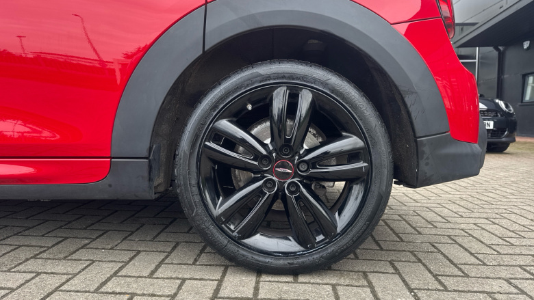 MINI Hatchback 1.5 Cooper Sport 5dr Petrol Hatchback